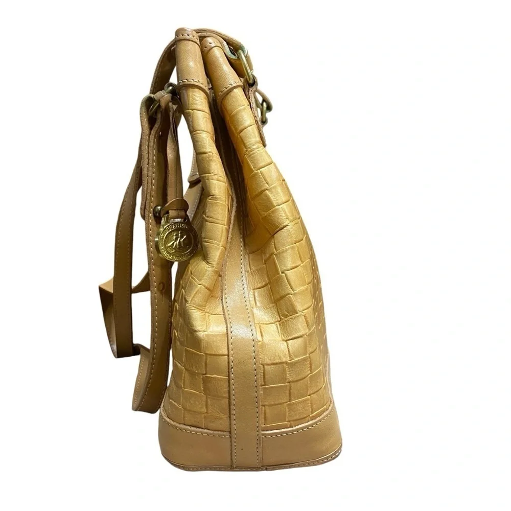 Brahmin Tan Leather Weave Textured Top Carry Shoulder Bag Vintage Bucket Bag